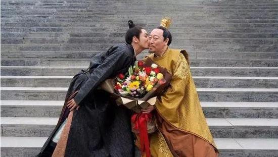所谓的人生开挂，不过是厚积薄发